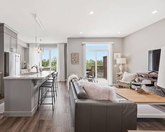 Modern Niagara Retreat 3br Home Near Falls & Brock - Thorold - Kitchen