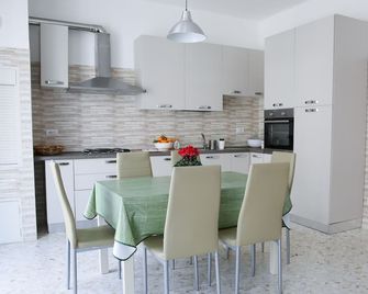 Casa Cala Portecchia - Mola di Bari - Cocina