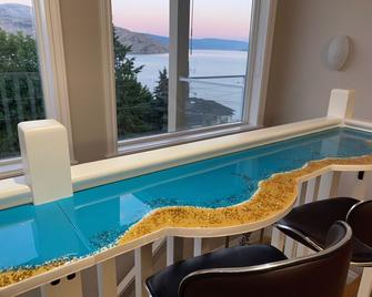Peachland Pointe in Wine Country 180° Lake Views! - Peachland - Pool