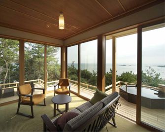 Hotel Bettei Umitomori - Choshi - Вітальня