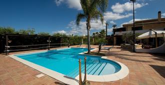 Villa Carlo Resort - Marsala - Bể bơi
