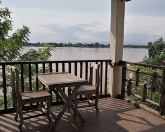 Keerawan House Rim Khong - Nong Khai - Balkon