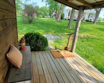 Peaceful retreat on the historic 1794 Litsey estate near Springfield, Kentucky. - Springfield