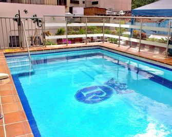 Hotel Plaza Versalles - Cali - Pool