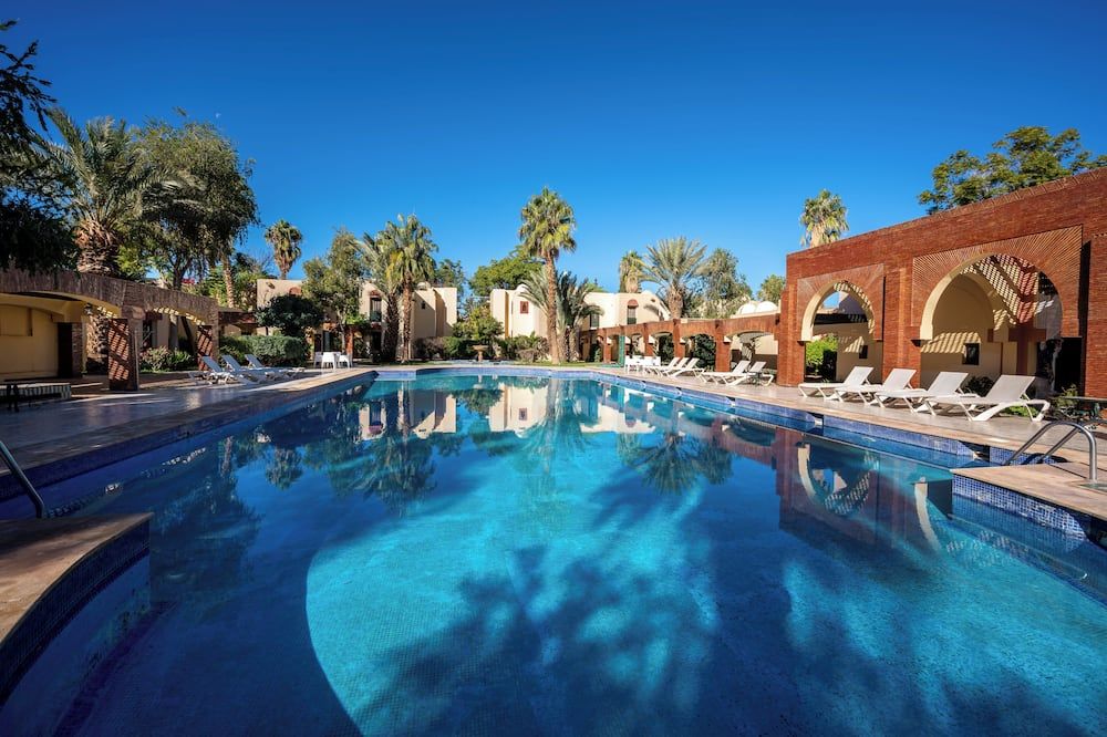 Rs Hotel Karam Palace - אוארזאזטה - בריכה