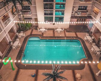 Starlodge - Jerudong - Piscina