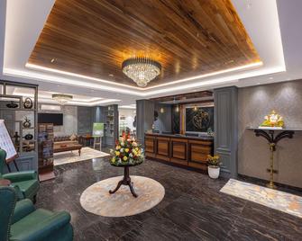 Welcomheritage Elysium Resort & Spa - Shimla - Lobby
