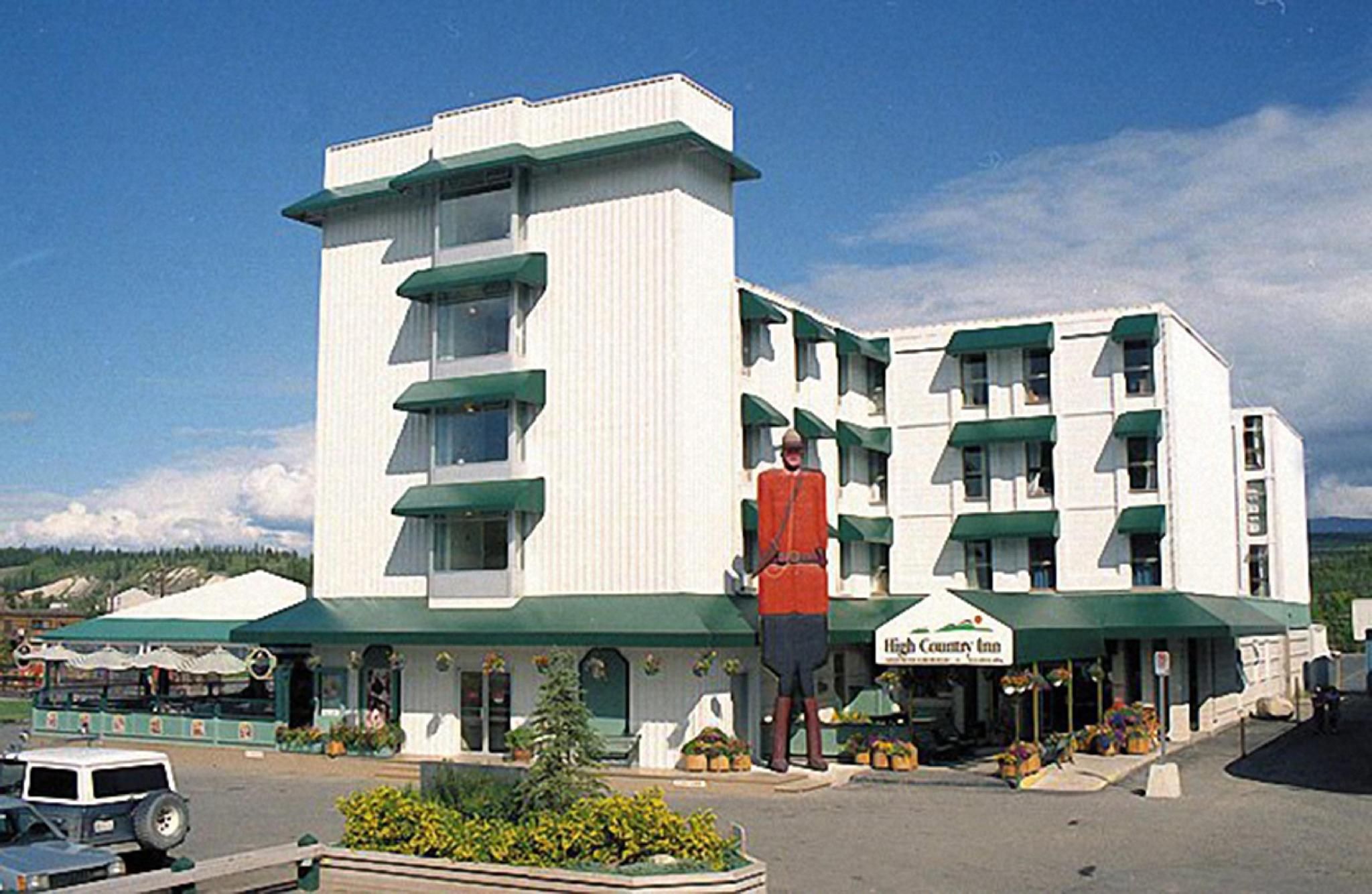 Coast High Country Inn - Whitehorse - Edificio