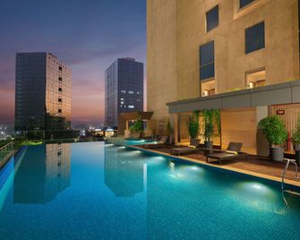 Grand Mercure Gift City - Ahmedabad - Pool