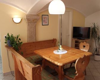 Wohnung in Weibig mit Garten - Struppen - Essbereich