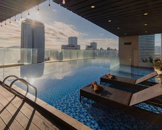 르 모어 호텔 - 냐짱 - 수영장