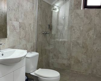 Bucovina Easy Stay - Scheia - Bad