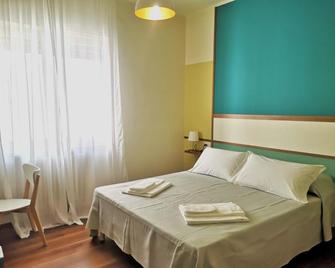 Fidardo Rooms - Monopoli - Schlafzimmer