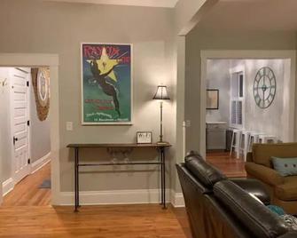 Gorgeous Historic Flat on Main St. Findlay - Findlay - Sala de estar