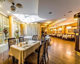 Cronwell Inn Stremyannaya - سانت بيترسبورغ - مطعم