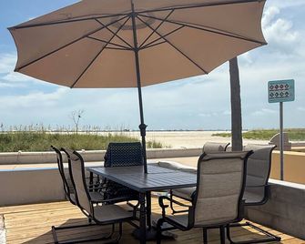 iBeach Resort - Treasure Island - Balcon