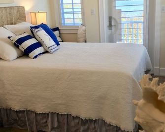 Luxurious Oceanfront Home on Beach, Pool, Dock, Kayaks, Bikes, Amazing Views! - Cudjoe Key - Habitación