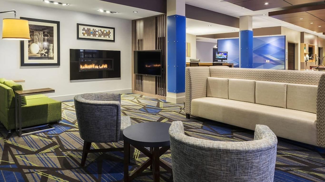 Holiday Inn Express & Suites Medina