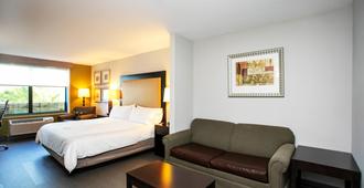 Holiday Inn Express & Suites Jacksonville-Mayport/Beach, An IHG Hotel - Jacksonville - Bedroom