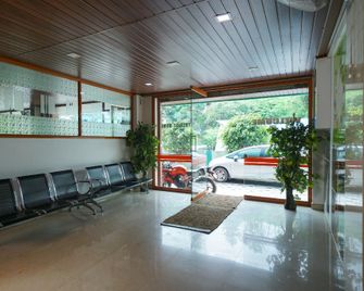 Hotel O Greenland - Meppādi - Lobby