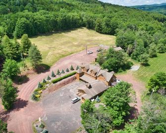 The Haüs Windham - Spacious Suites, Hot Tub, Mountain Views! - Windham - Buiten zicht
