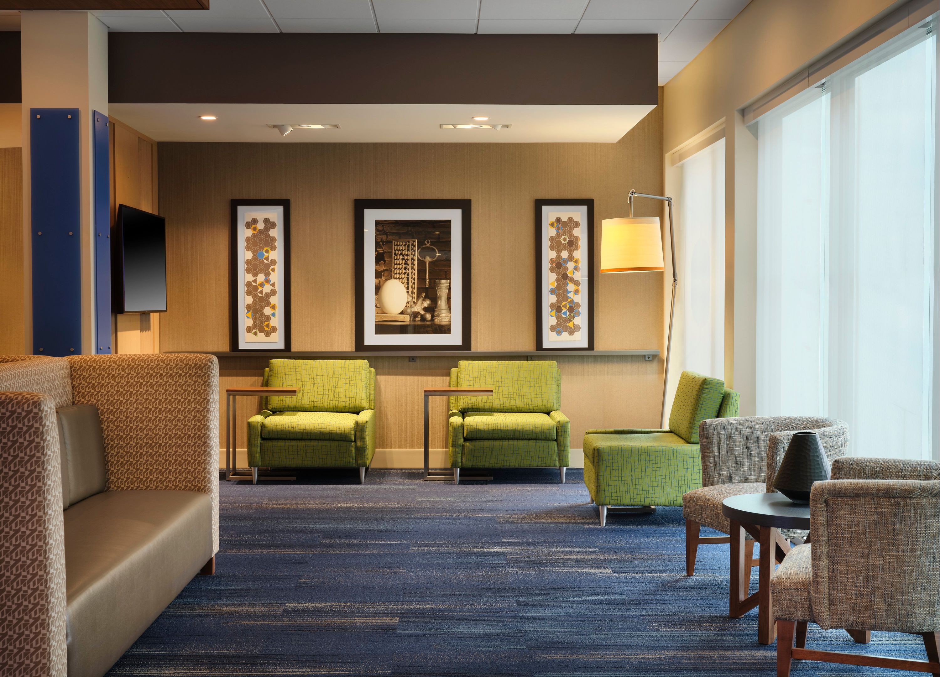 Holiday Inn Express & Suites Lockport By IHG