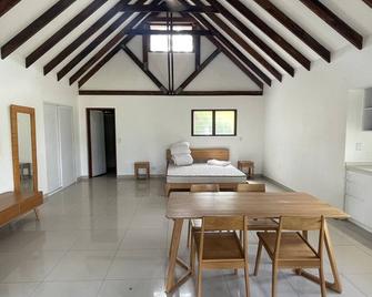 Stunning bungalows on the Ocean - Port Vila - Dining room