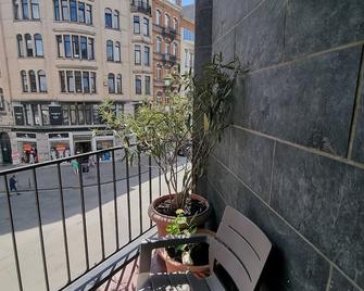 Aparthotel Résidence Bara Midi - Brussels - Balcony