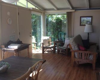 Happy House by the Sea - Aptos