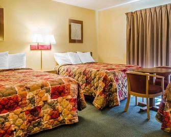 Relax Inn - Lewisburg - Bedroom