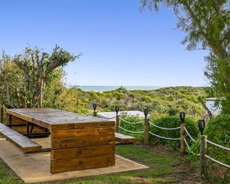 Ocean View From The Front And Back - Guilderton - Patio