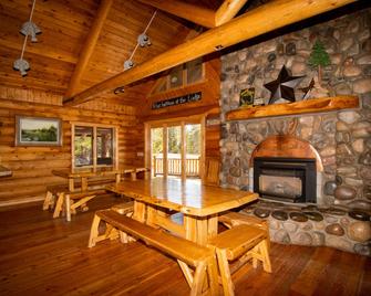 Eagle Ridge Ranch - Island Park - Jadalnia