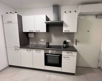 Studio Downtown Marine Green - Wiener Neustadt - Küche