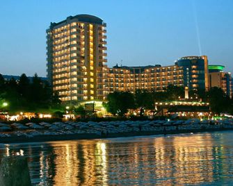 Bonita Hotel - Golden Sands - Building