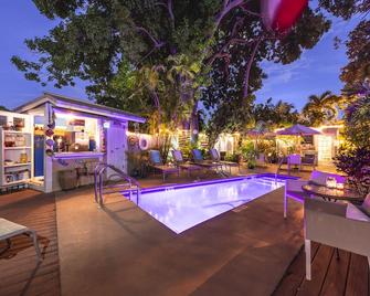 Andrews Inn & Garden Cottages - Key West - Pool