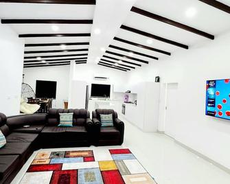 Mstys Coastal Escape - Sigatoka - Living room