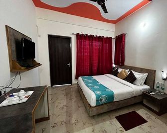 Hotel Starwood - Kotdwāra - Bedroom