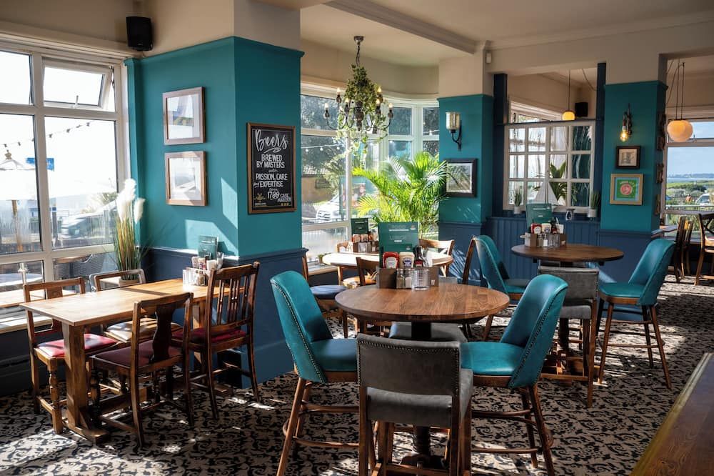 Commodore Hotel by Greene King Inns