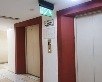 Transit Id - Depok - Hallway