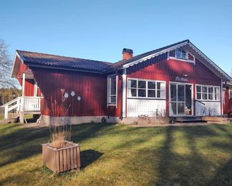 Lovely Home In Ljungby - Ljungby - Будівля