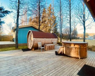 Backyard Village - Hveragerdi - Patio