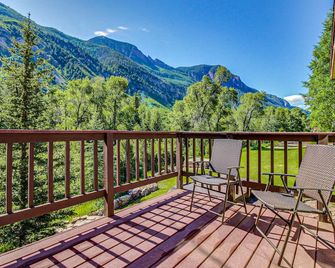 Rustic cabin with shared hot springs on the Crystal River - Carbondale - Balcony