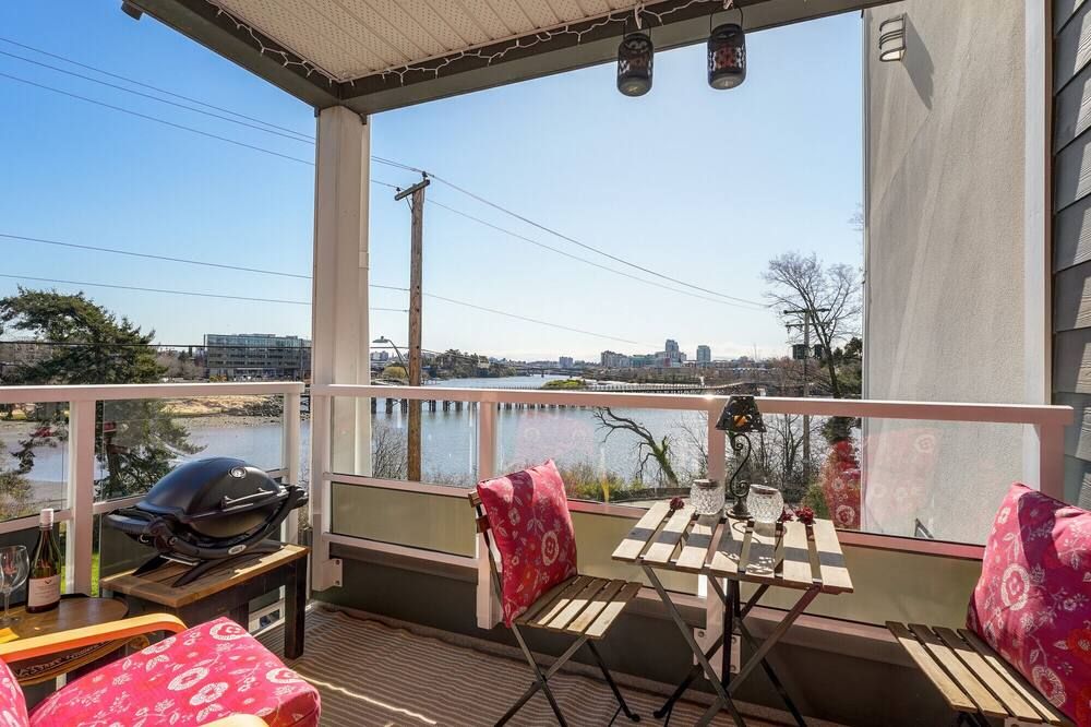 Ocean Manor - beautiful views over the Gorge Waterway by Victoria Prime! - ויקטוריה - מרפסת