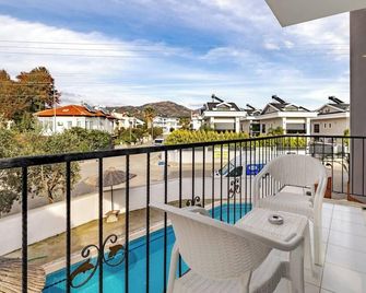 Nehir Apart Hotel - Fethiye - Balcon