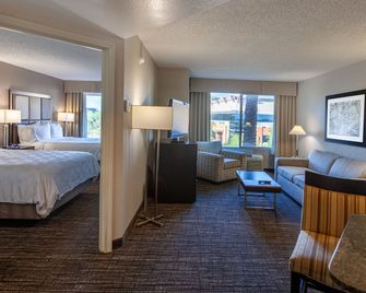 Holiday Inn Hotel & Suites Scottsdale North - Airpark - Scottsdale - Bedroom
