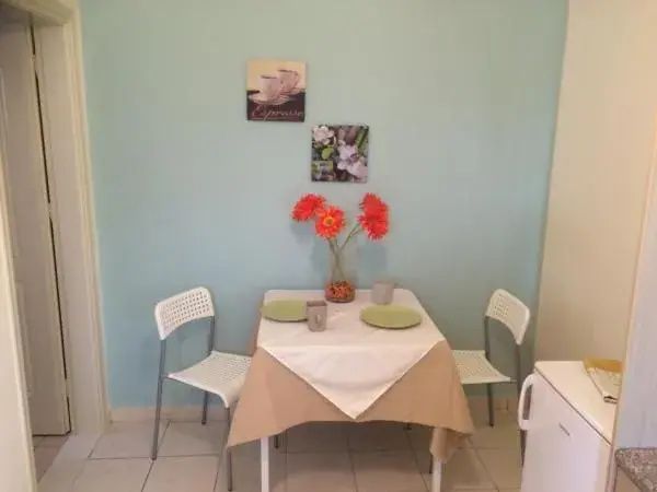 Sunny Studios - Svoronata - Essbereich