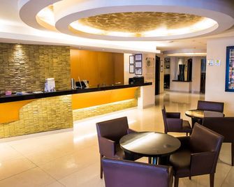 Atlantis Copacabana Hotel - Rio de Janeiro - Front desk