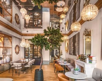 ميزون دو موند أوتل إيه سويتس - مارساي فيو بور - مرسيليا - مطعم