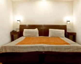 Atulya Emerald Heights - Mussoorie - Bedroom