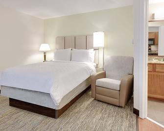 كاندلوود سويتس سالينا باي آيتش جي - سالينا - غرفة نوم